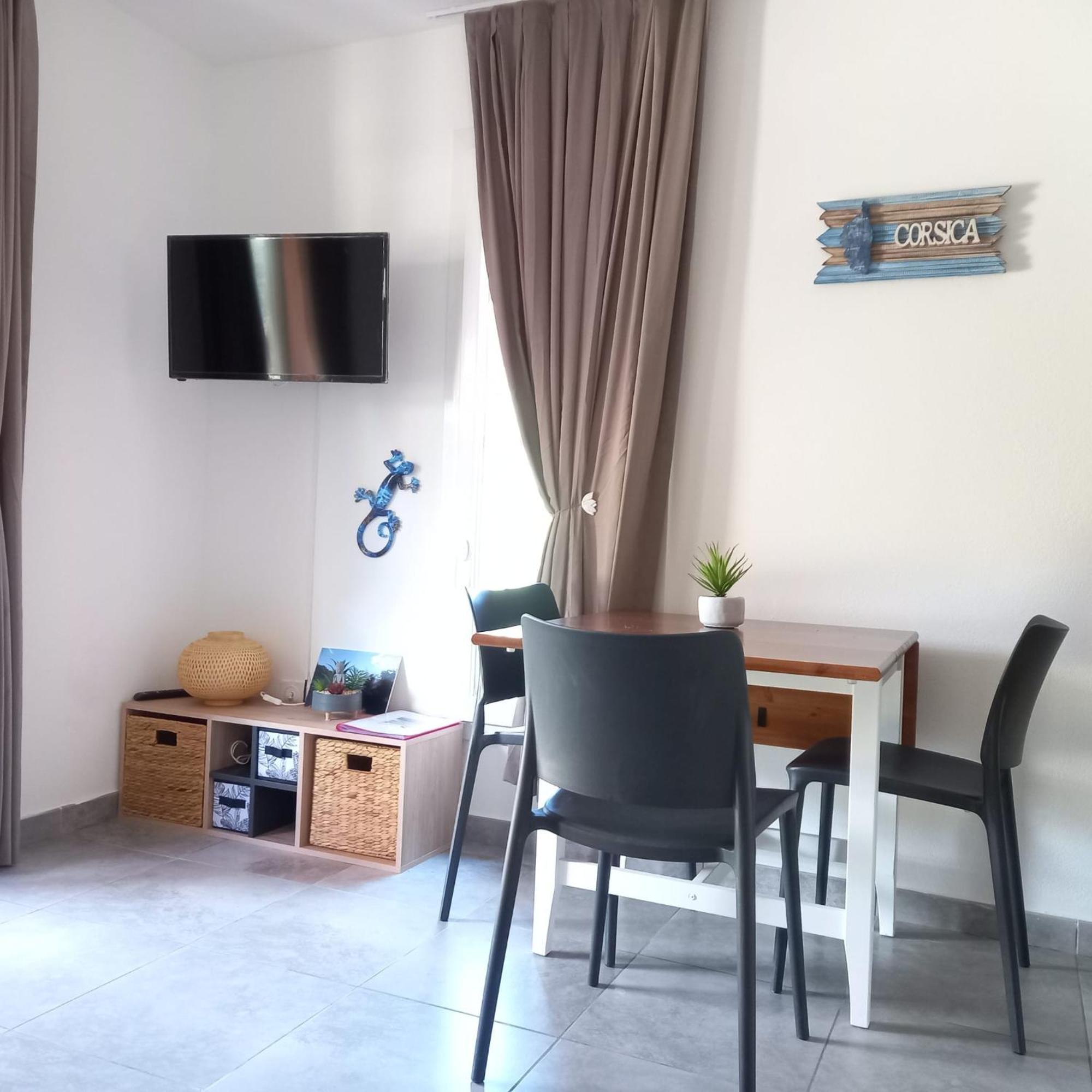 Residence Hoteliere Les Hameaux De Saint Cyprien 25 M2 르씨 외부 사진