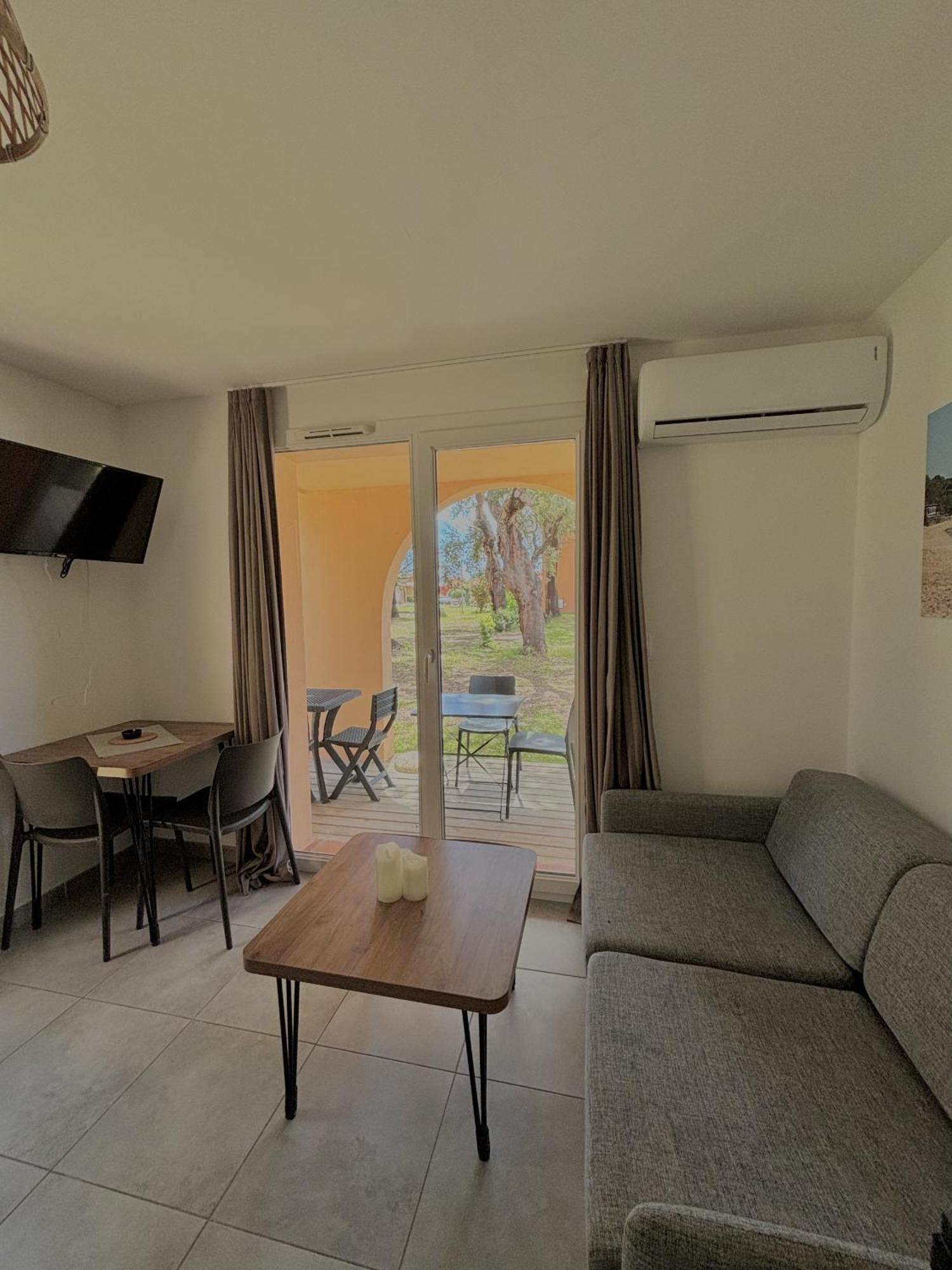 Residence Hoteliere Les Hameaux De Saint Cyprien 25 M2 르씨 외부 사진